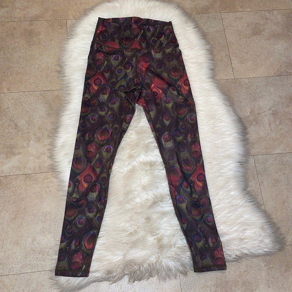 Fabletics Peacock Feather Print Legginsg - Picture 2 of 7